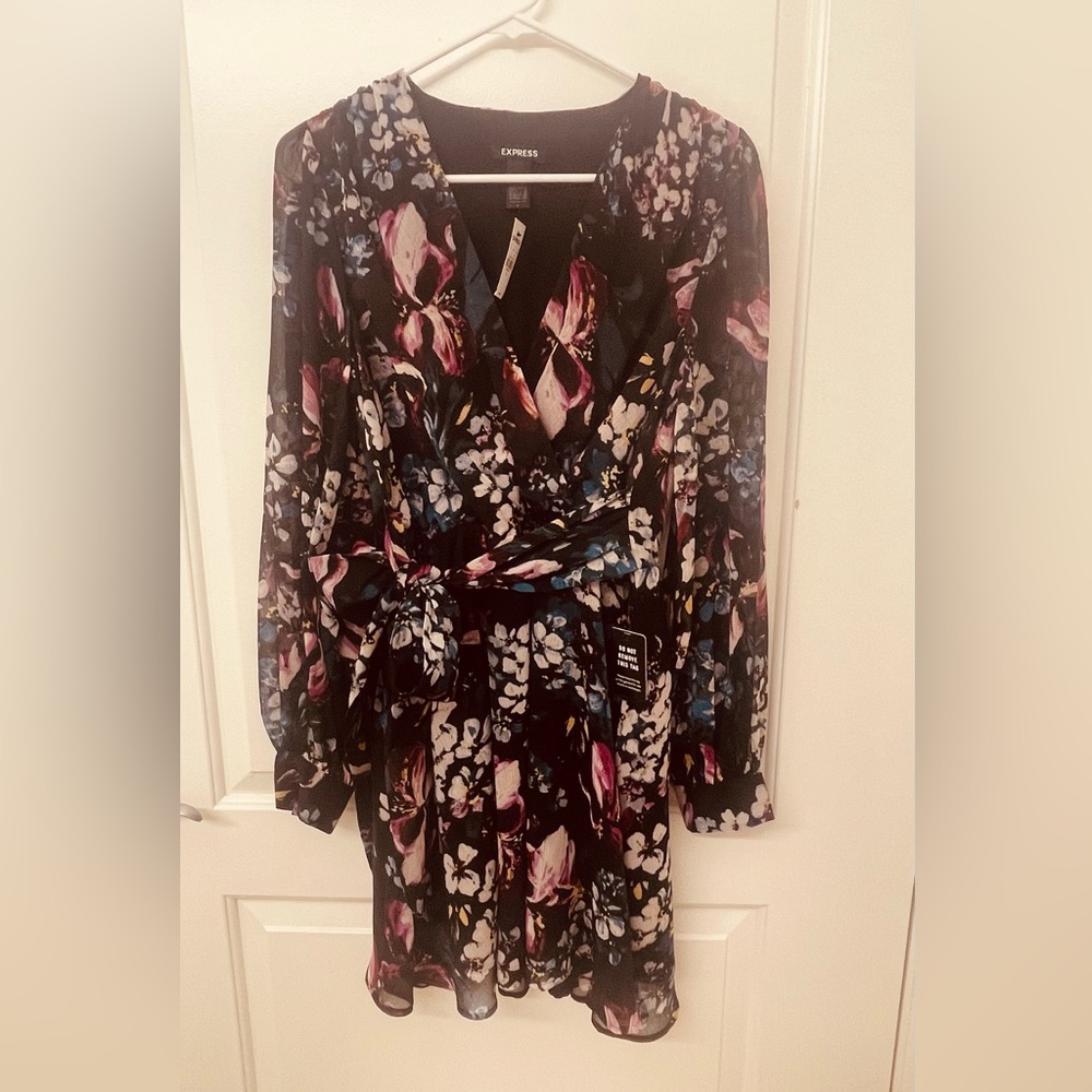 Express floral dress size M
